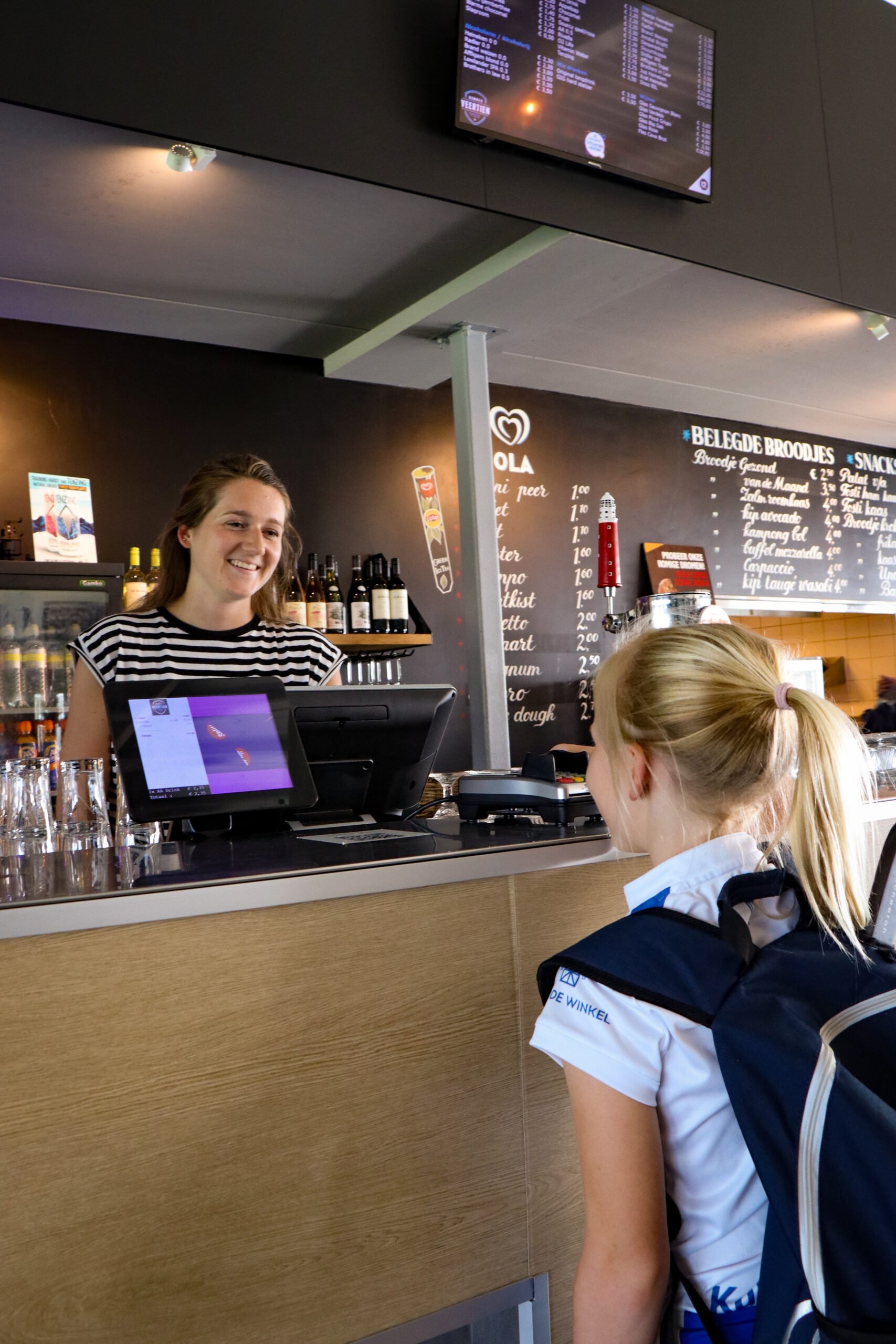 Gebruik van glas of herbruikbare bekers in de kantine